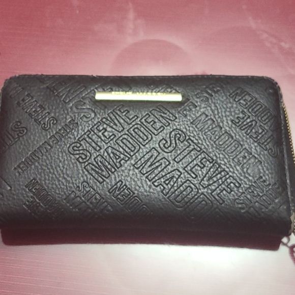 Steve Madden Handbags - Steve Madden Wallet